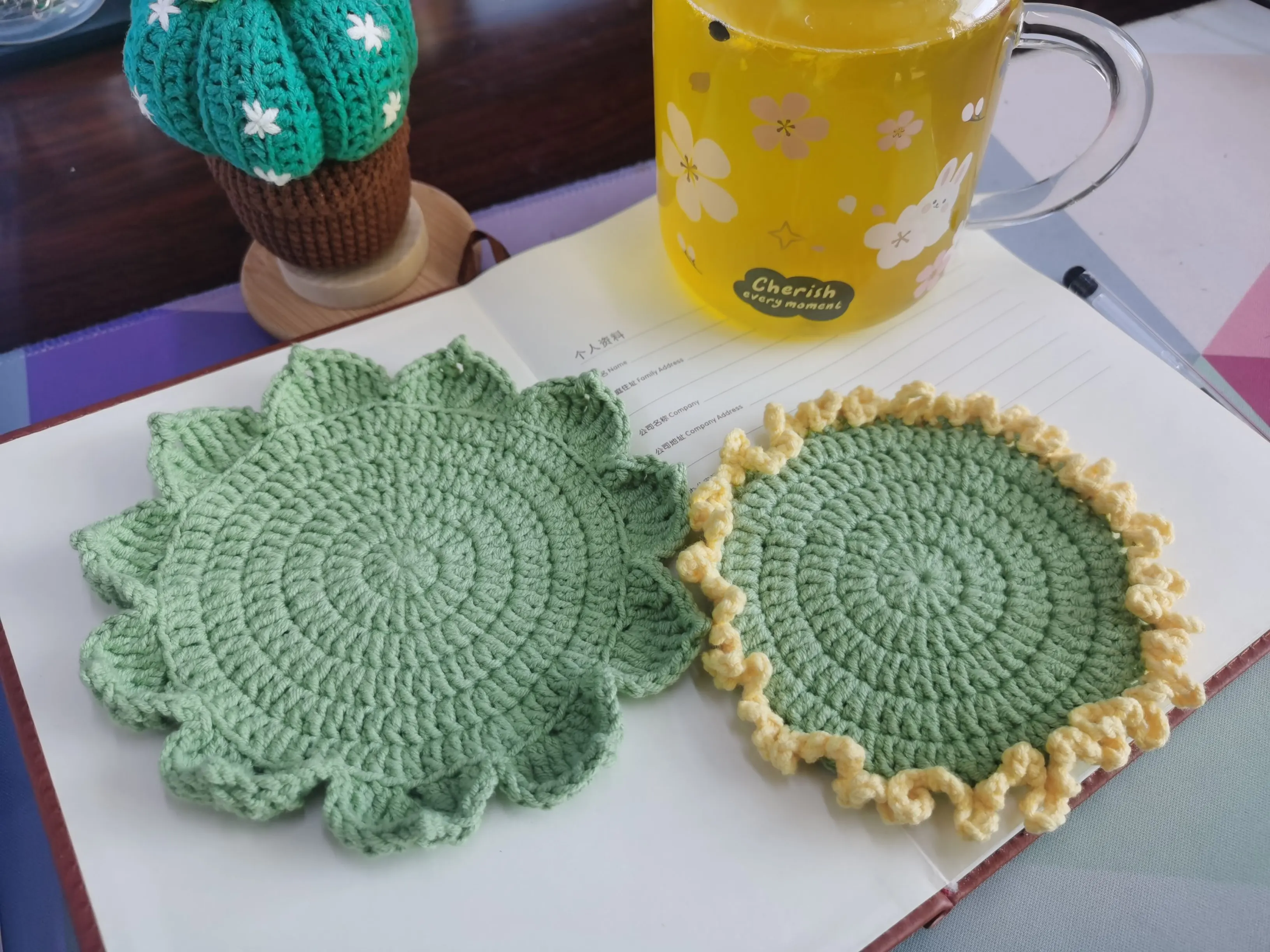 组合莲花杯垫, a crochet project shared by 卢小歪