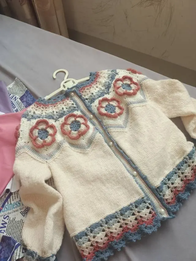 这件好像做得比较快, a crochet project shared by .