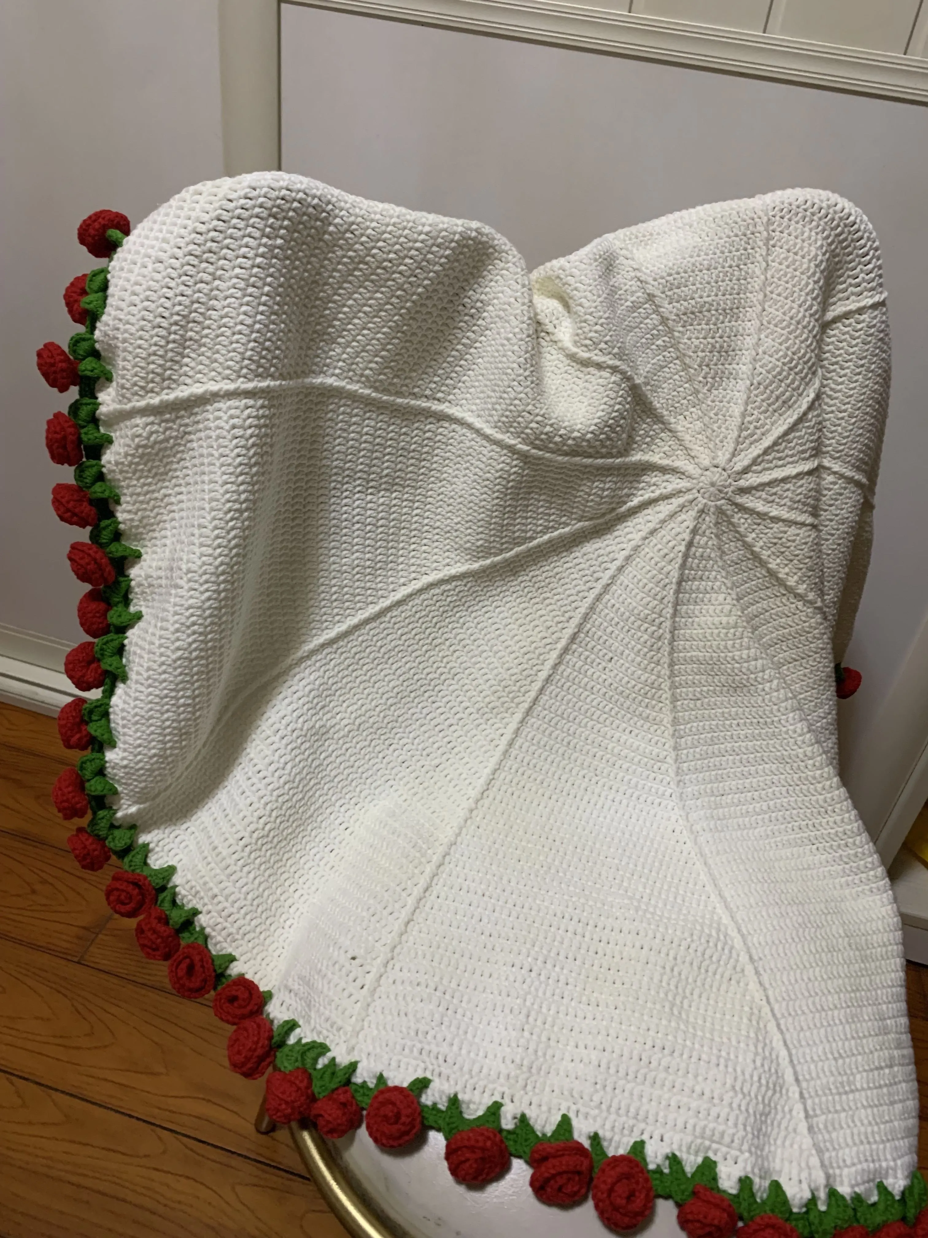 网红玫瑰花抱毯, a crochet project shared by 月半