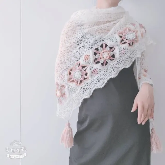 穆夏拼花披肩, a crochet project shared by 俞笙༨ꫛꪝᝰ෴ ۣ