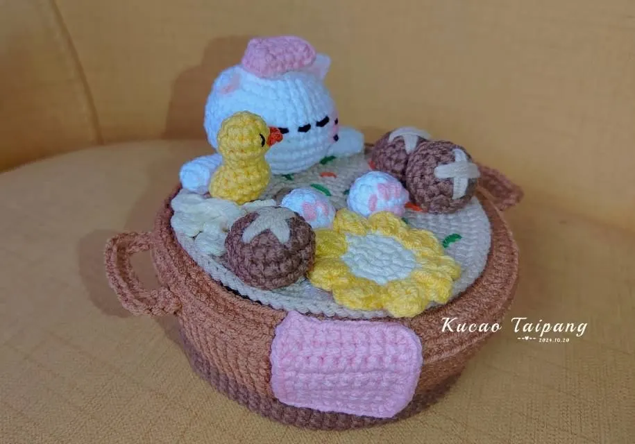 泡澡小猫咪完成！这款收纳盒相对比较简单，没有那么多缝合。, a crochet project shared by 太太太太太胖😊