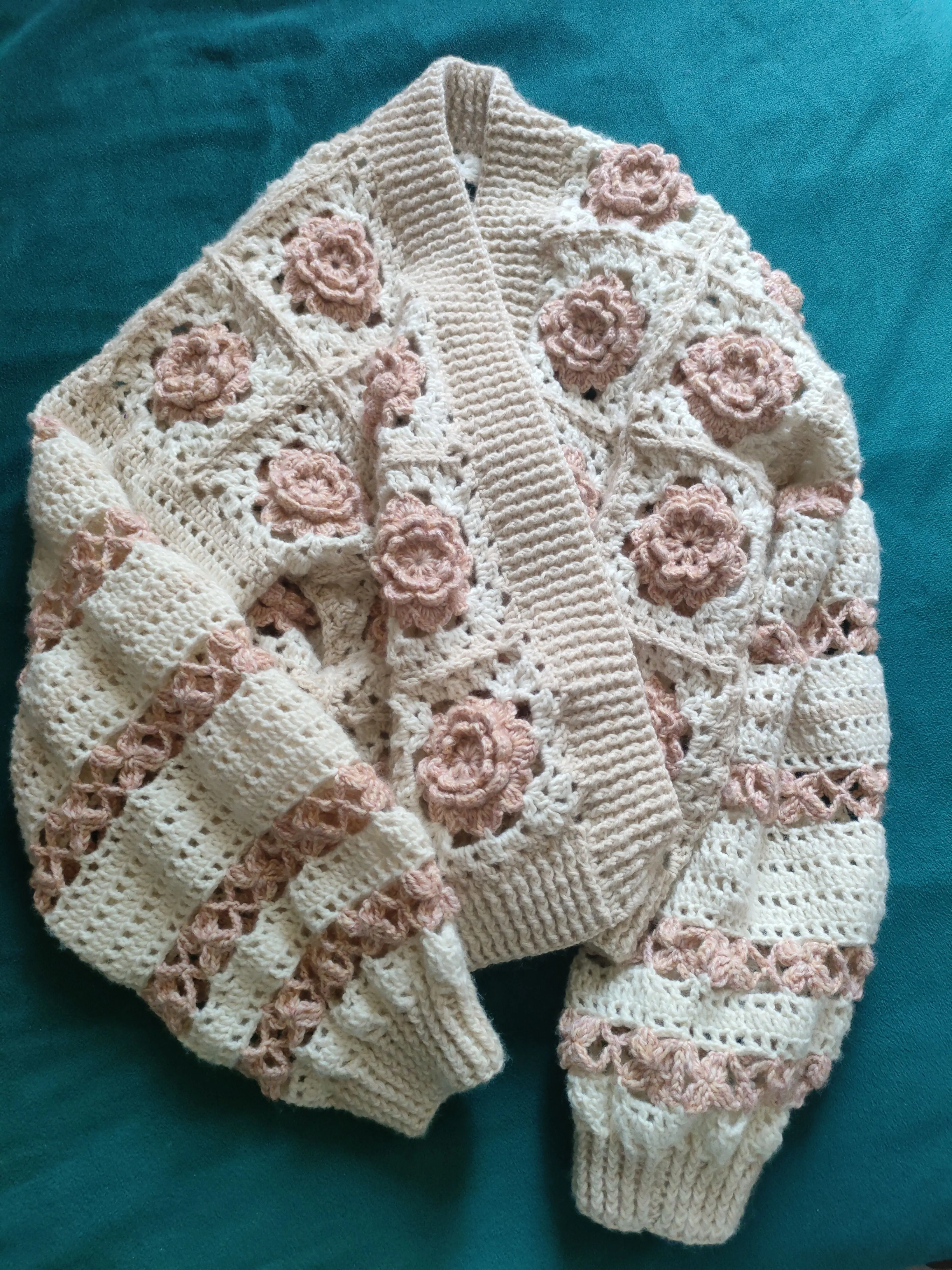 蔷薇岛屿, a crochet project shared by 兜兜ฅฅ