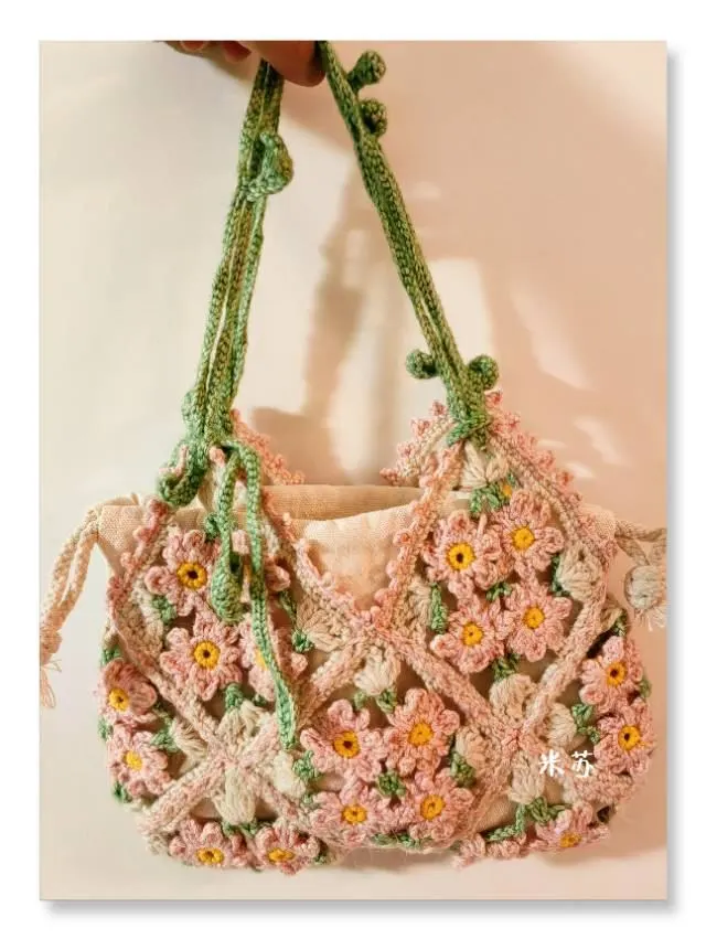 交作业啦，自己加了个包内衬, a crochet project shared by 🐳 米ღ᭄ꦿ苏࿐🎪