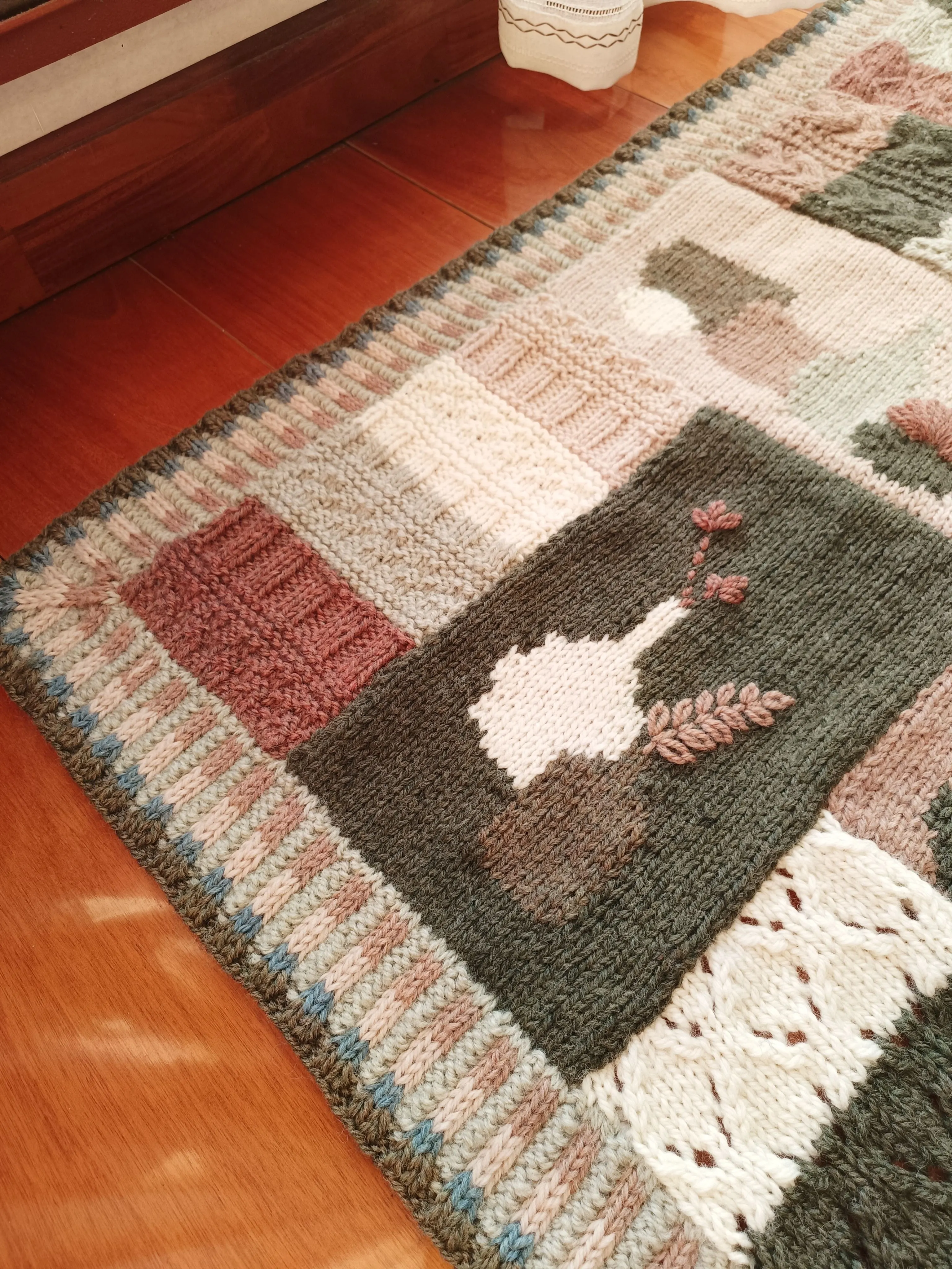 莫兰迪花瓶盖毯, a crochet project shared by Ocean