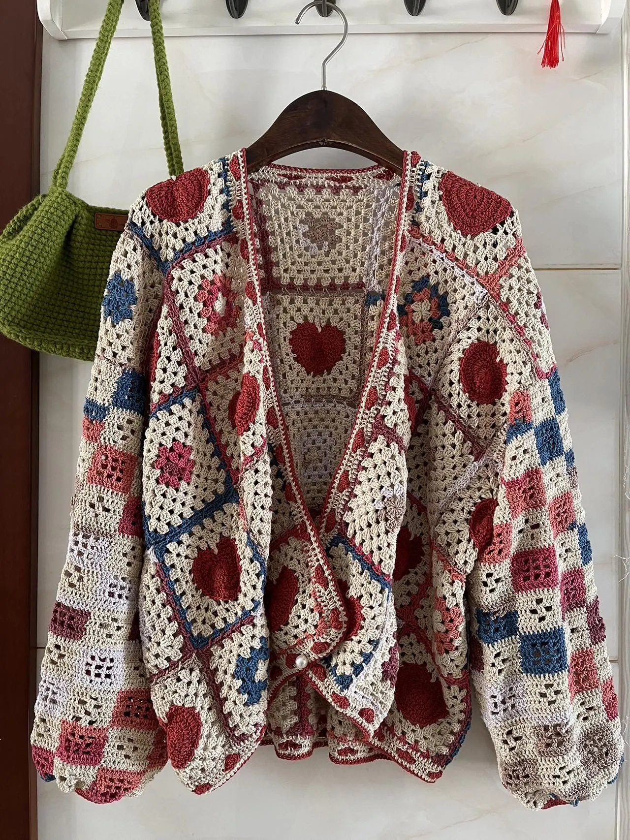 心格调开衫, a crochet project shared by 碳水饱和战士