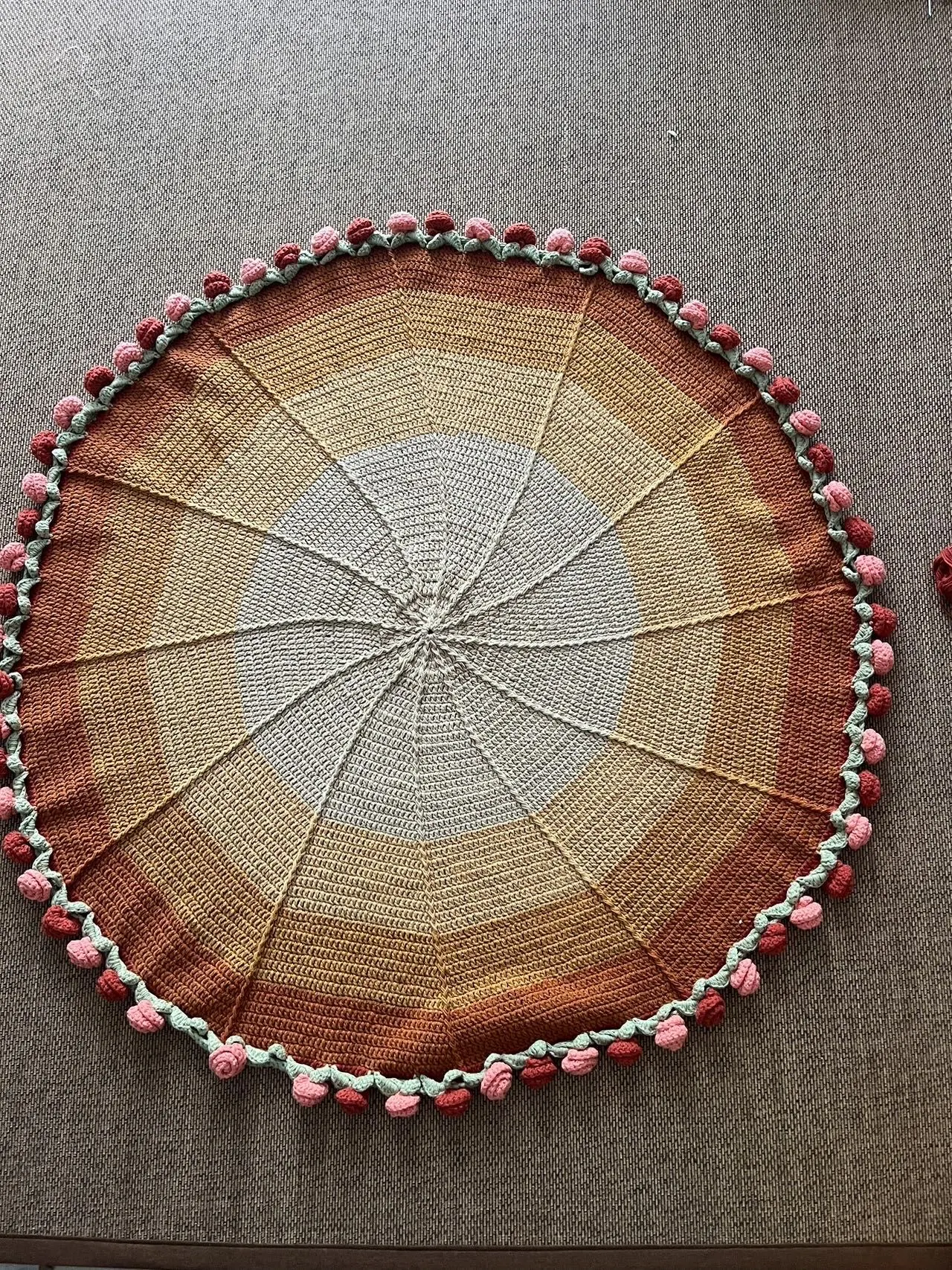 玫瑰花毯子, a crochet project shared by 一个易