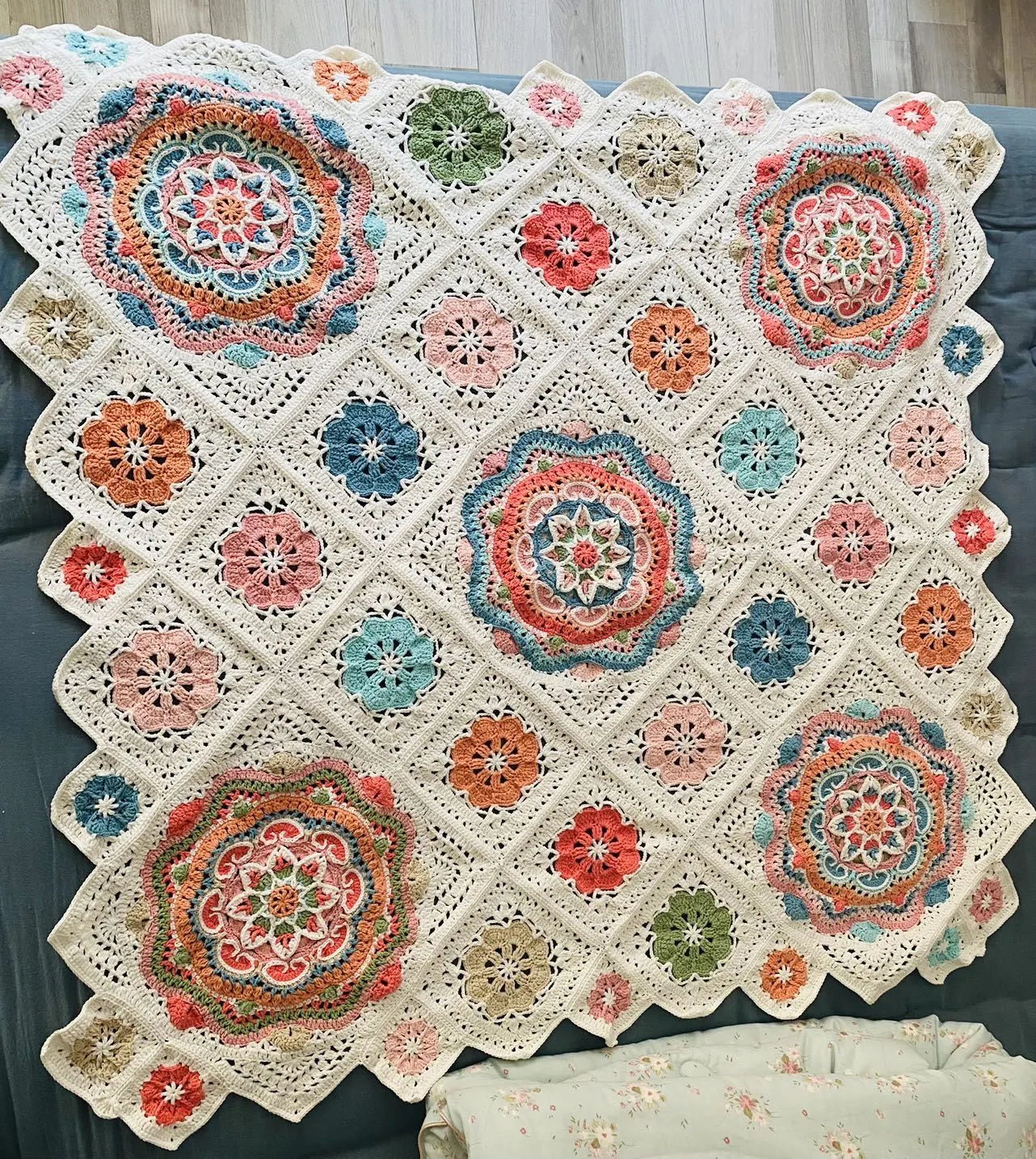 美, a crochet project shared by summer