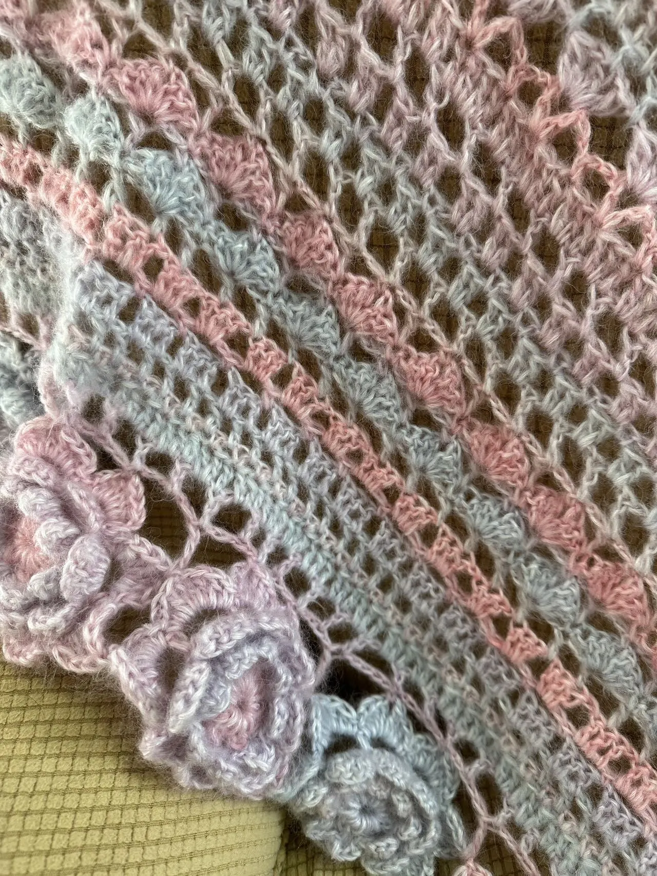 第一次做披肩, a crochet project shared by 圆子