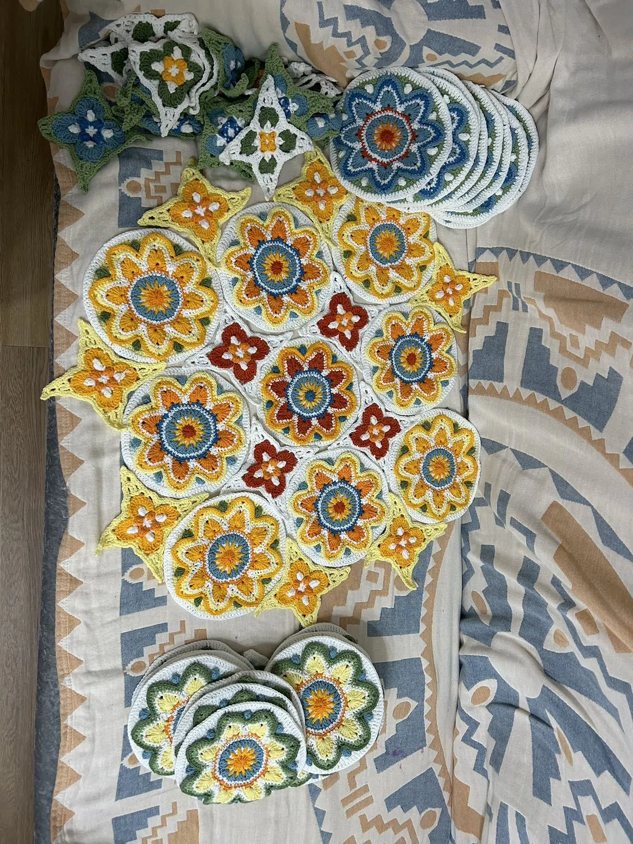 2月到11月，很碎片的时间钩的，好喜欢，线是真的很好，完全不会花掉，出来形状非常好形状, a crochet project shared by Community maker