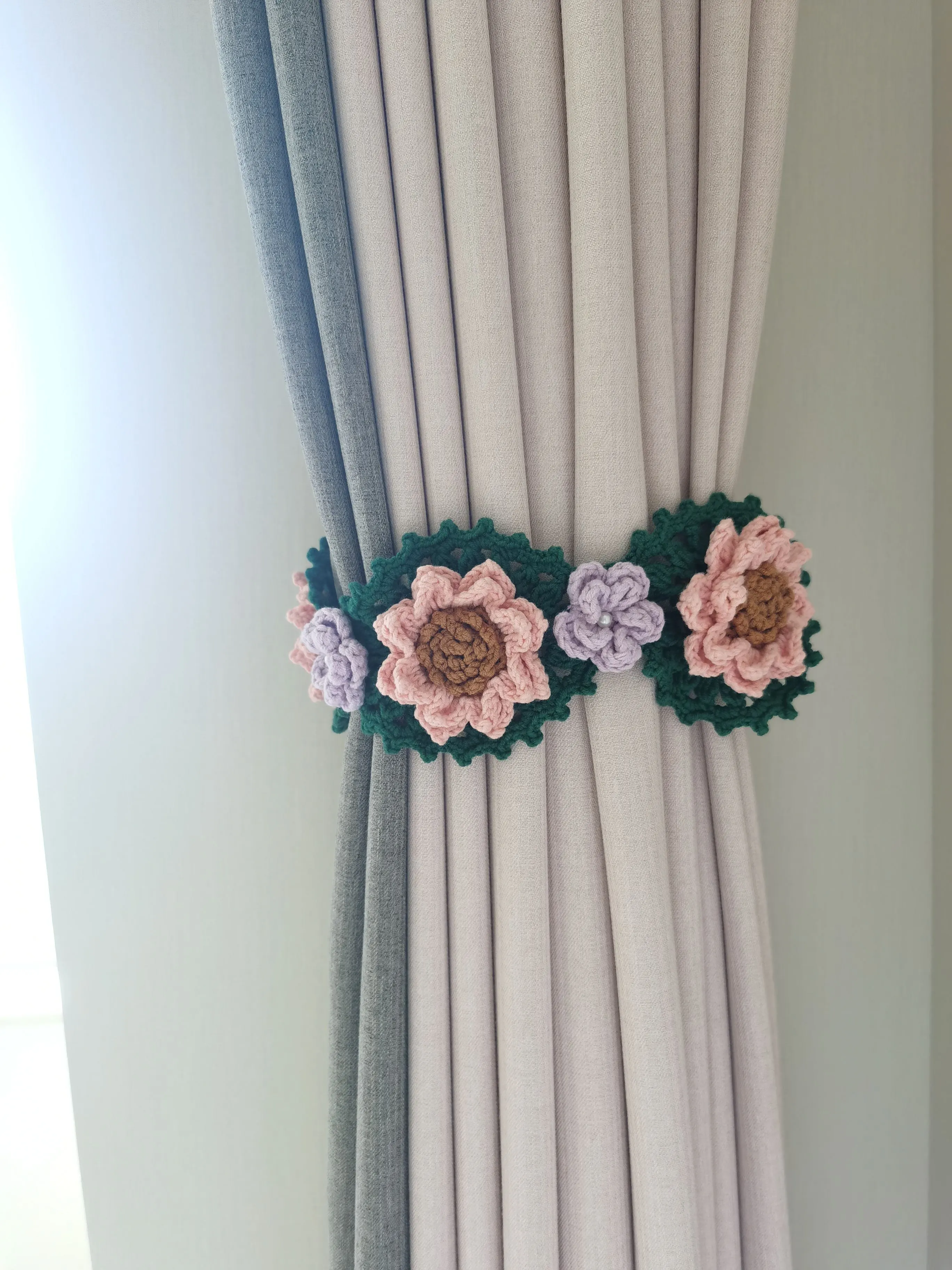 换了颜色，不加珠子和穗子也挺好看的, a crochet project shared by 只如初见