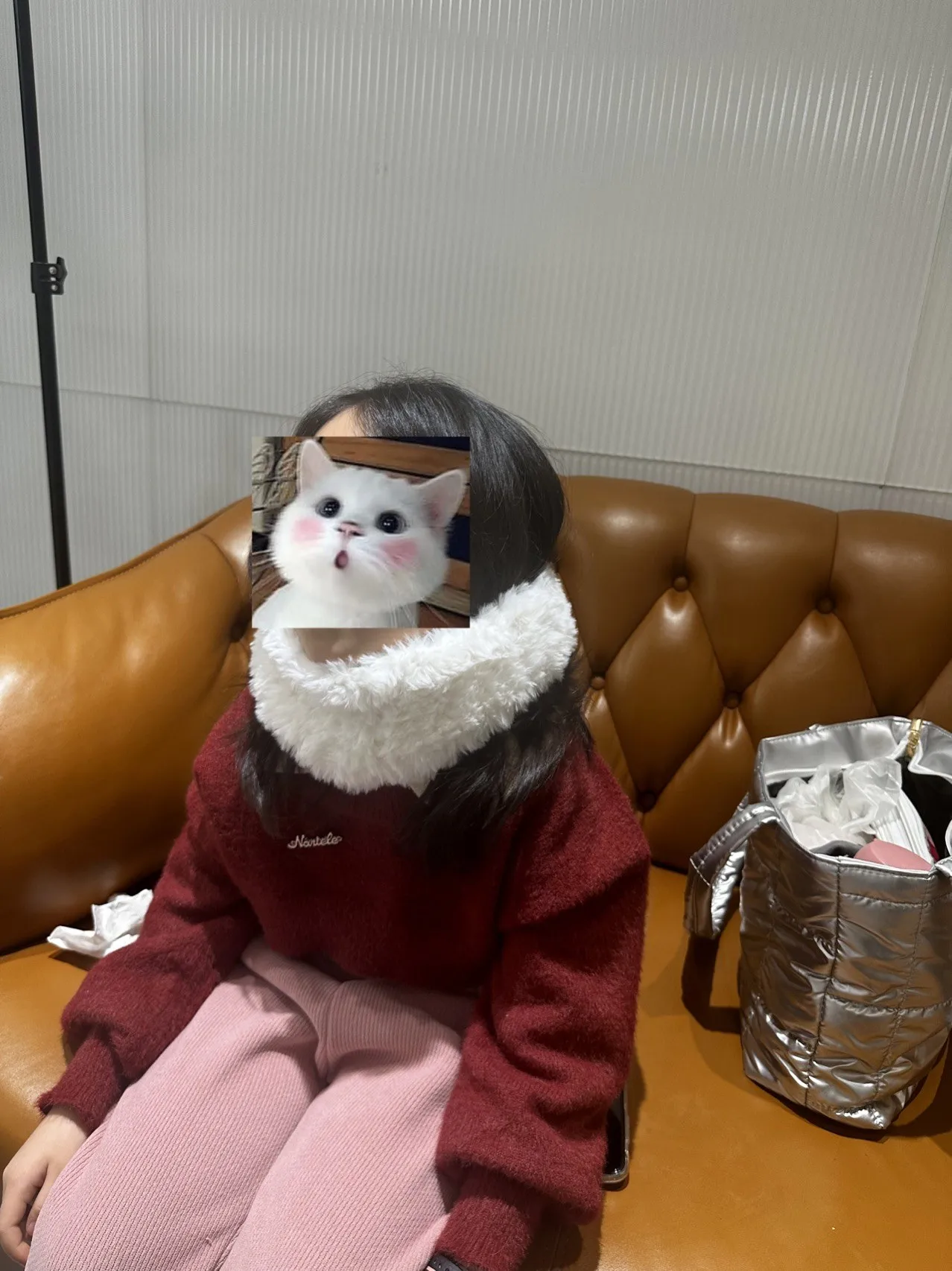用材料包里剩下的线还够钩一个脖套，又用帽子剩的紫色线钩了一个边，配套呼应一下, photo 1