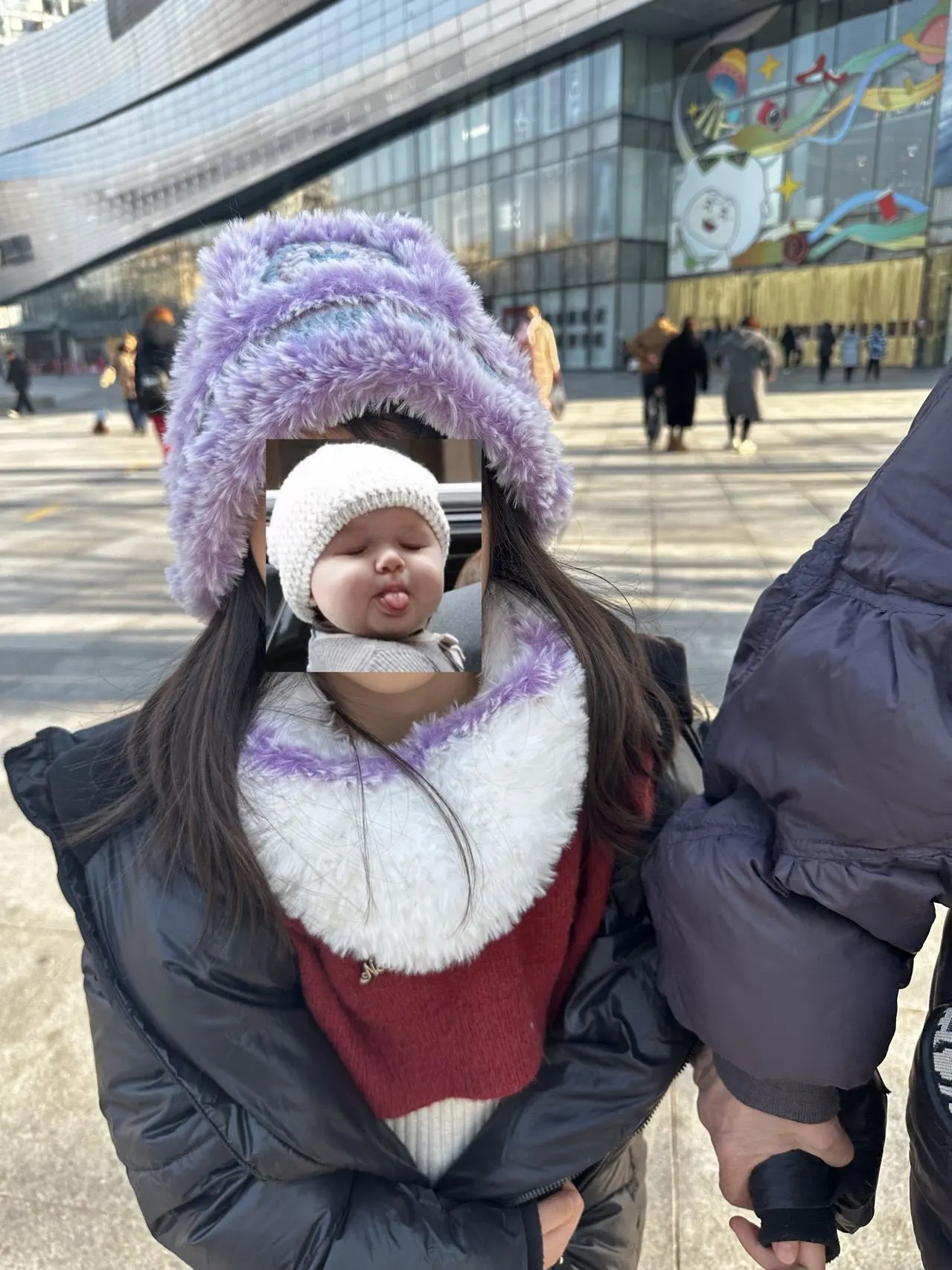 用材料包里剩下的线还够钩一个脖套，又用帽子剩的紫色线钩了一个边，配套呼应一下, a crochet project shared by 🌼🦶🏻癫🐈🐾
