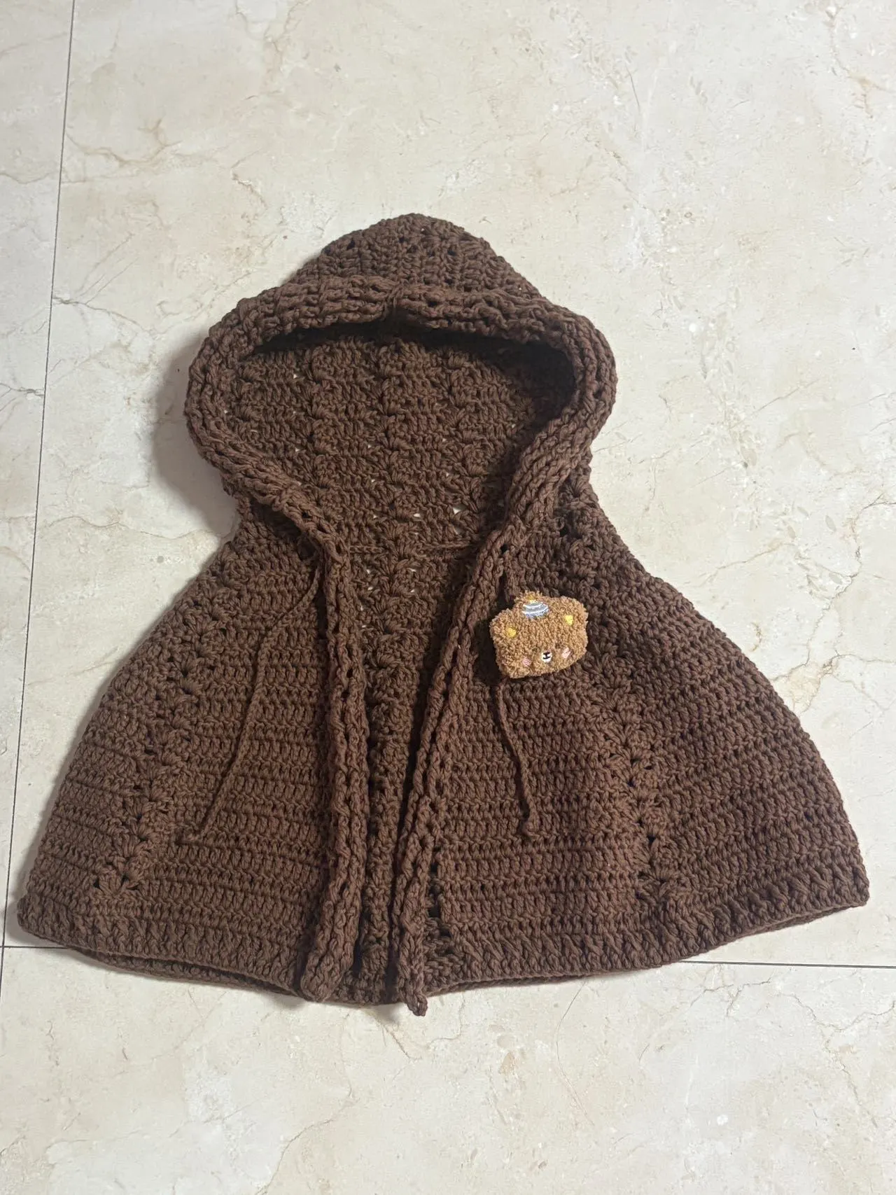 买了亲肤棉背心材料包黄色的线弄丢了就用单色线钩披肩, a crochet project shared by 岳岳