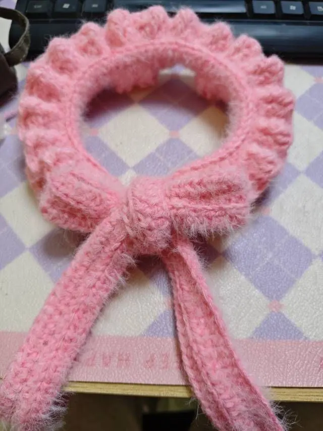绒缘盘口马甲，木耳边围巾, a crochet project shared by guo