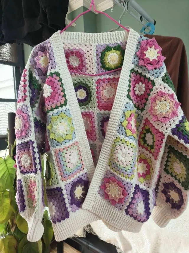 用四股线.根据紫藤款选色，还行哈, a crochet project shared by 曼陀丽包包