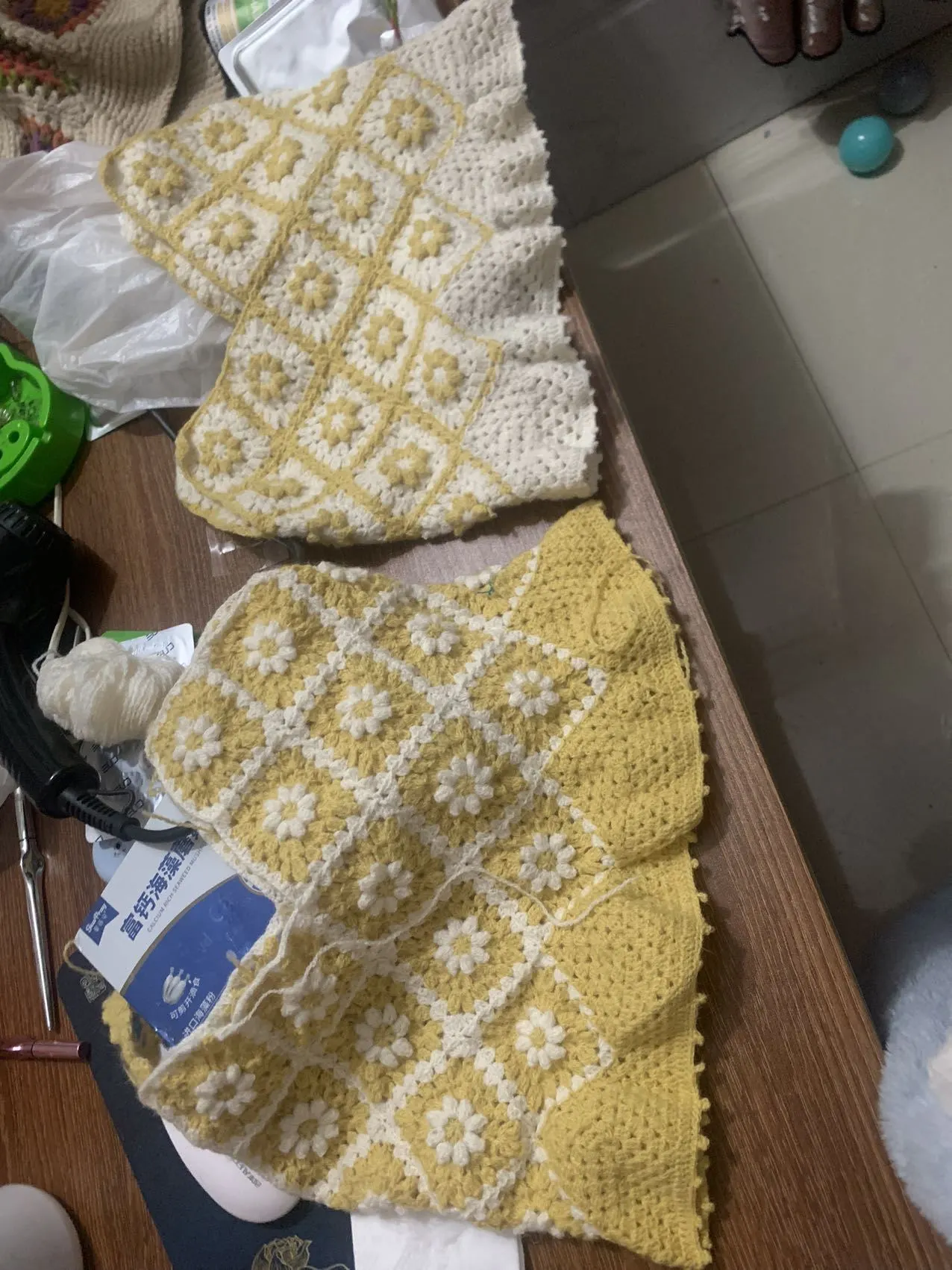 😀买的一个材料包可以织2件超级划算, a crochet project shared by 轻舟༣ོ༵༷࿐