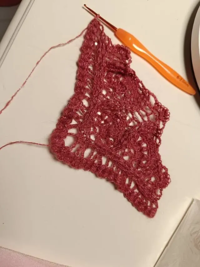 若璃马海披肩进行中, a crochet project shared by 婷宝