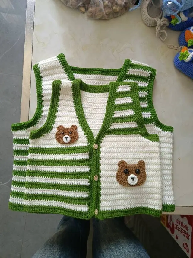 宝宝马甲, a crochet project shared by 吊带