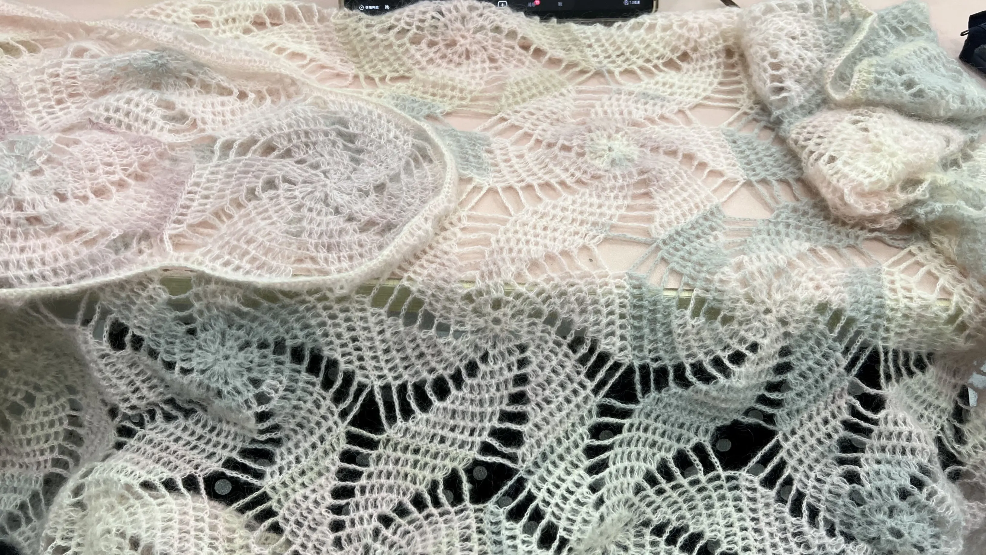 海马毛风车披肩, a crochet project shared by Community maker