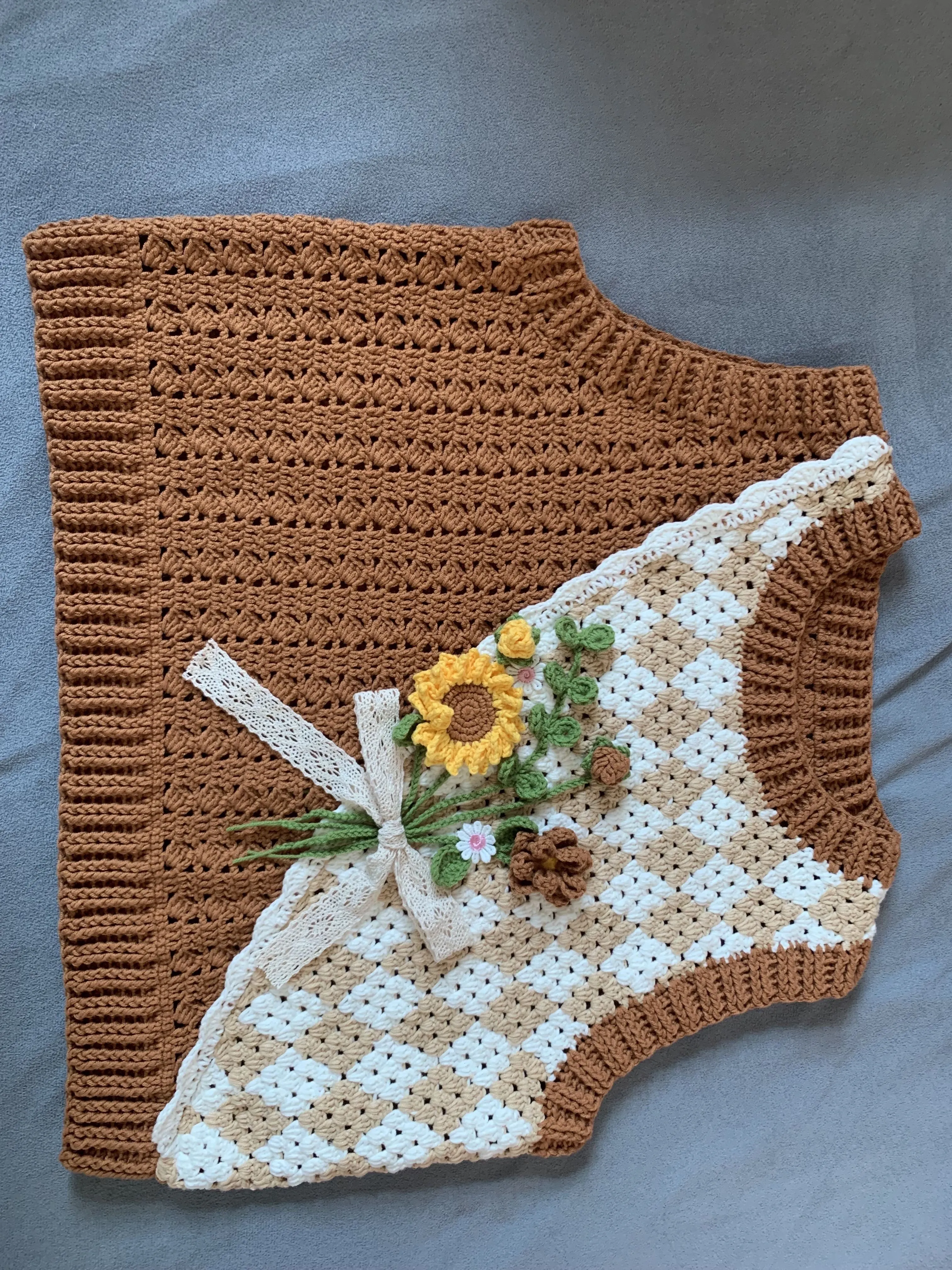花束背心, a crochet project shared by 🍃 simple