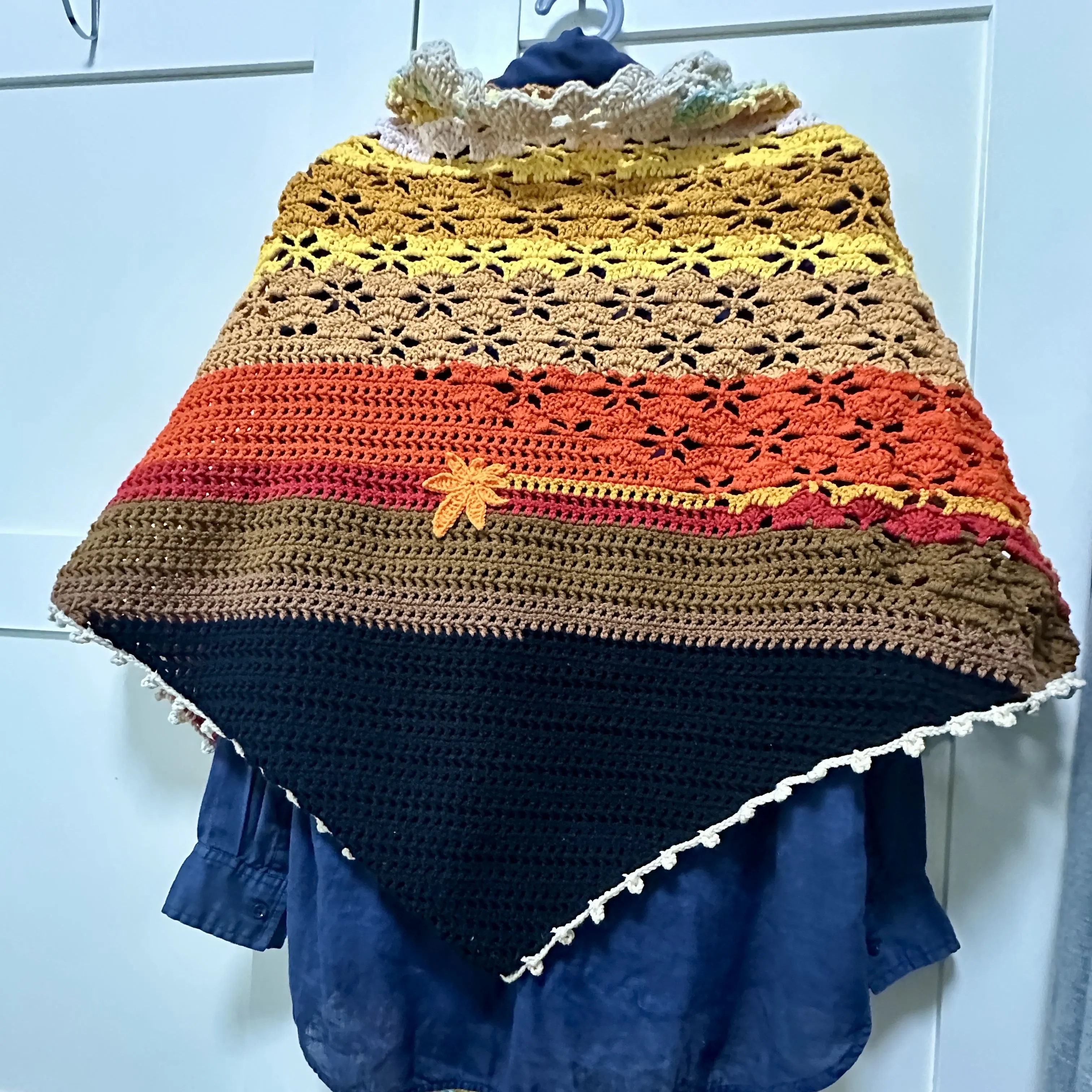 枫叶披肩, a crochet project shared by Shirley