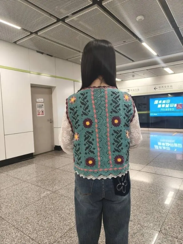 古丽朵帕马甲, photo 1