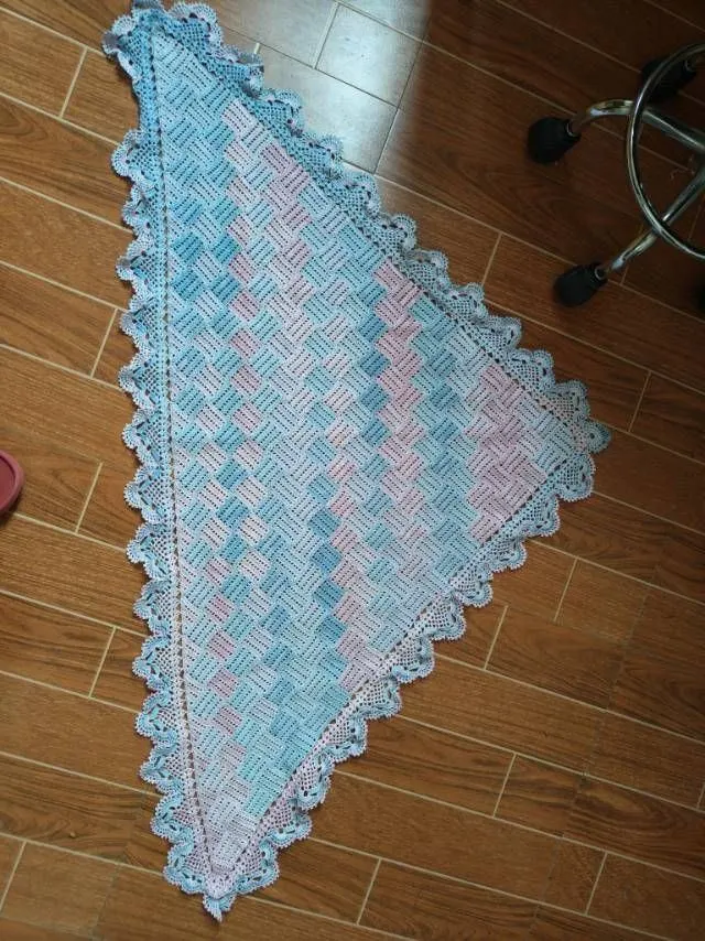 清芬三角披肩, a crochet project shared by 凉凉丫