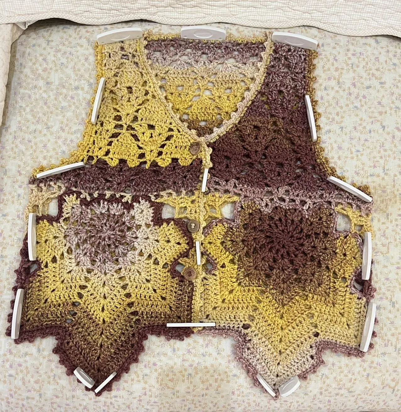 枫叶开衫, a crochet project shared by 李  小花🍀