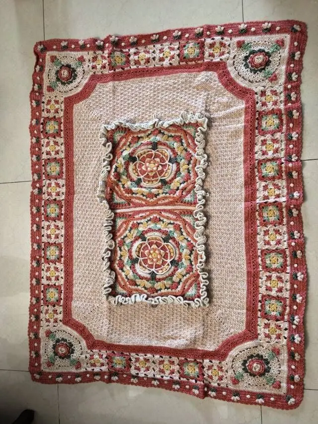 好看又实用的抱枕毯出锅啦, a crochet project shared by Sunshine