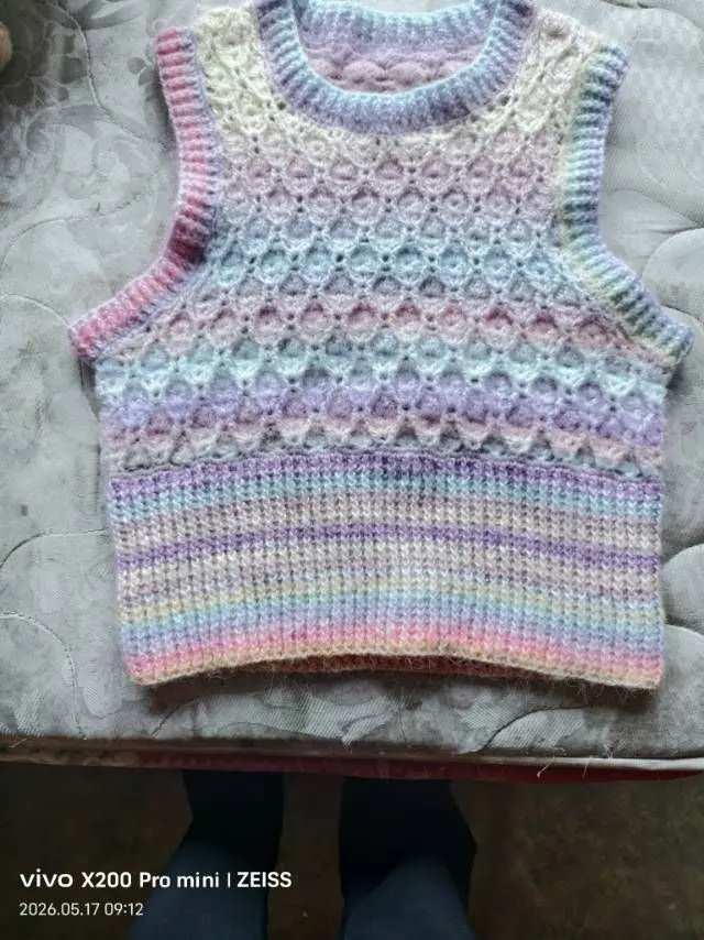 多彩马甲, a crochet project shared by 织女梦