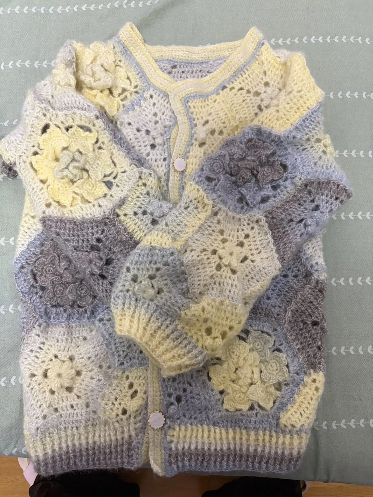苏苏家第一件衣服 日出繁华, a crochet project shared by 方怡🐝🌼