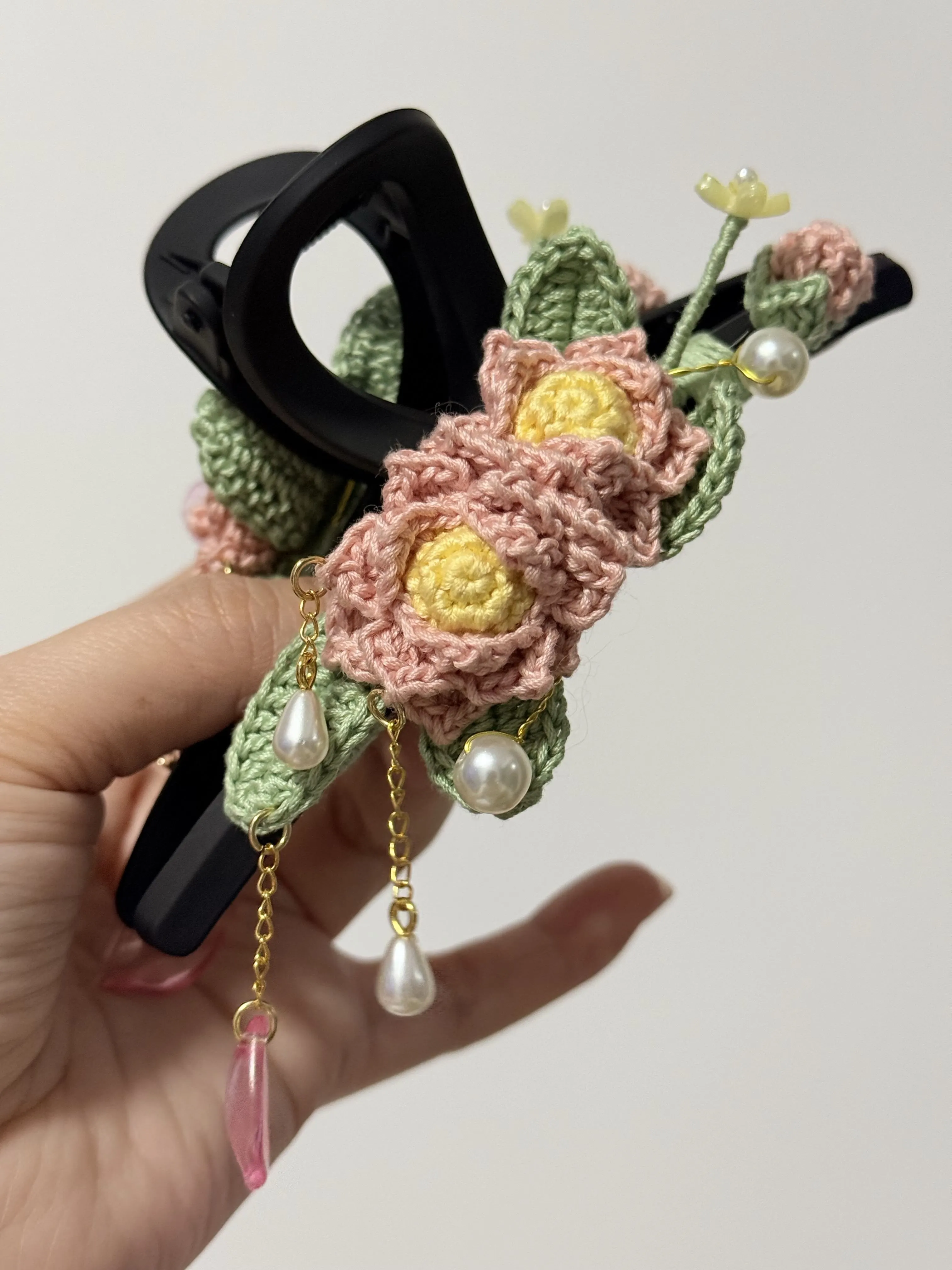 荷花发夹, a crochet project shared by yany