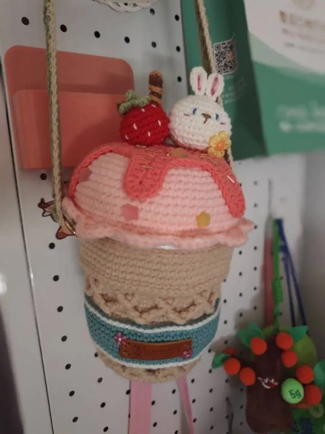 奶油甜筒包, a crochet project shared by 秋琼