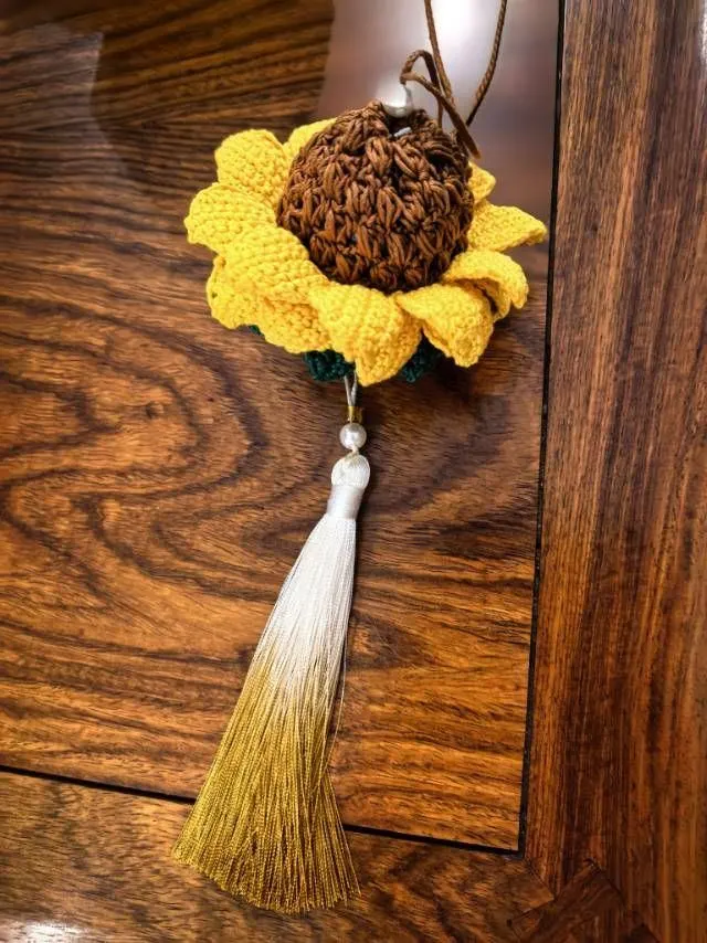 拾芳香囊（向日葵）, a crochet project shared by 贪心
