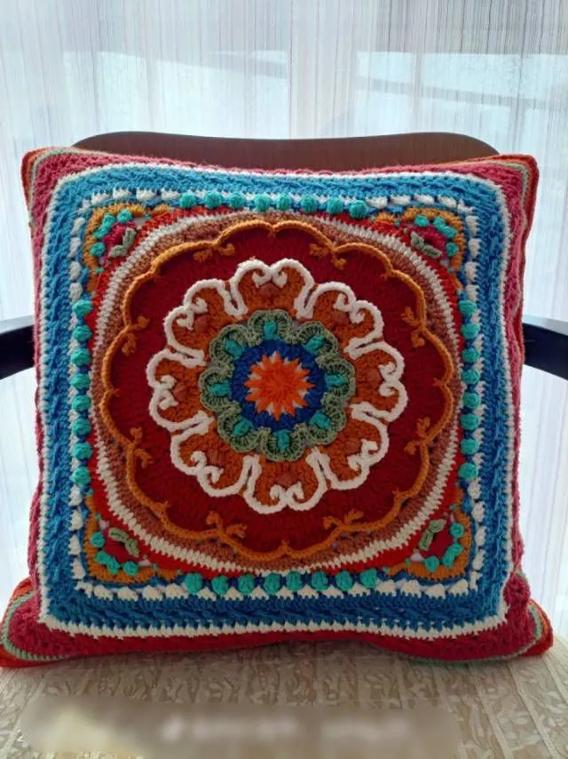 抱枕套, a crochet project shared by 找乐