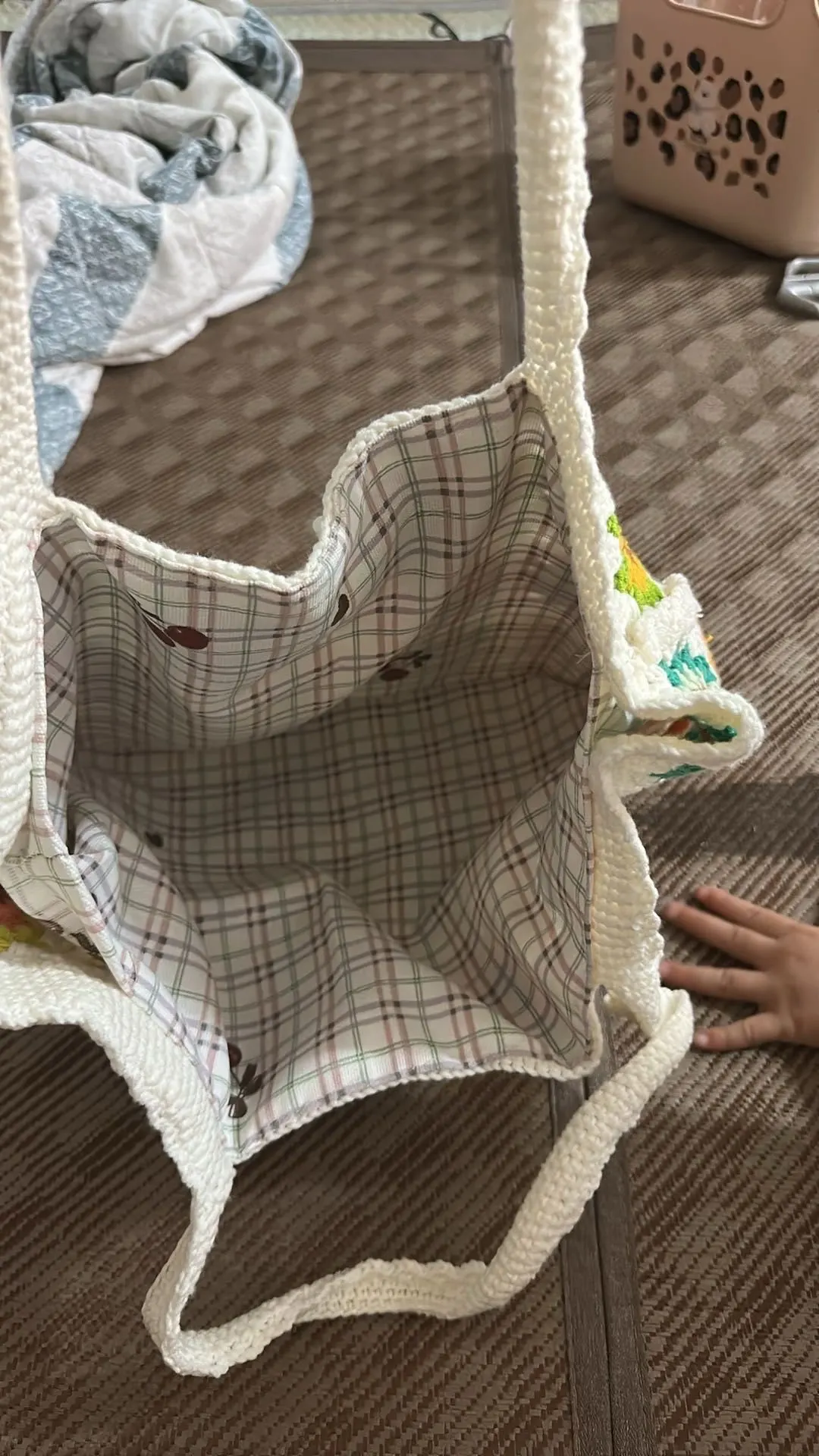 祖母格包包, a crochet project shared by 半甜