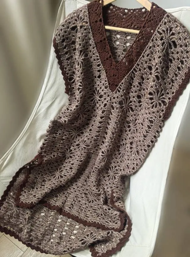 棕调镂空背心裙, a crochet project shared by 秋
