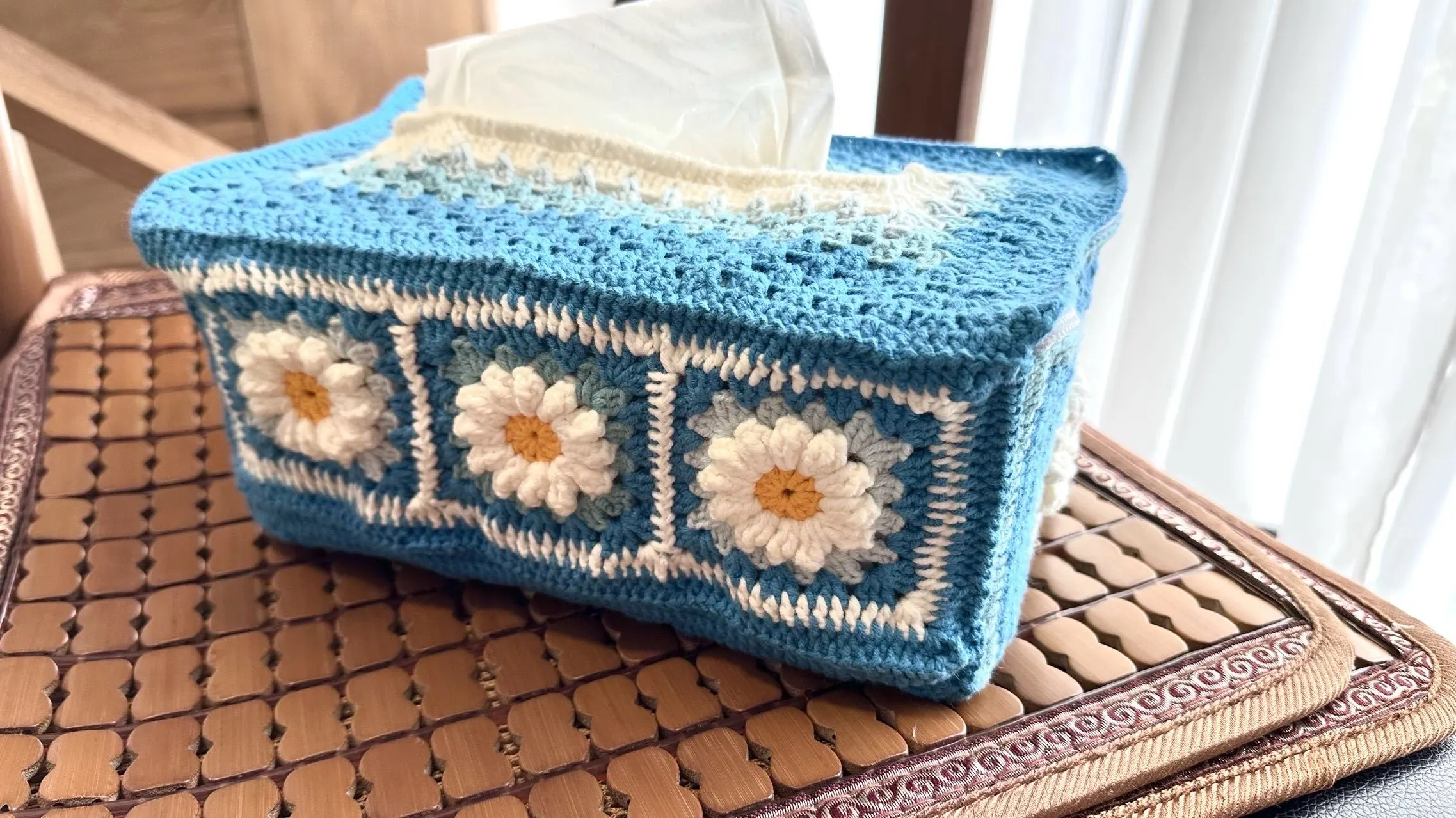 小雏菊纸巾盒, a crochet project shared by Maggy