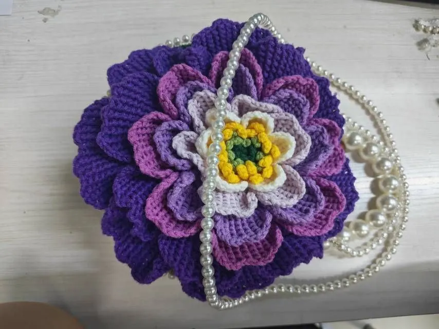 牡丹花包包, a crochet project shared by 莫