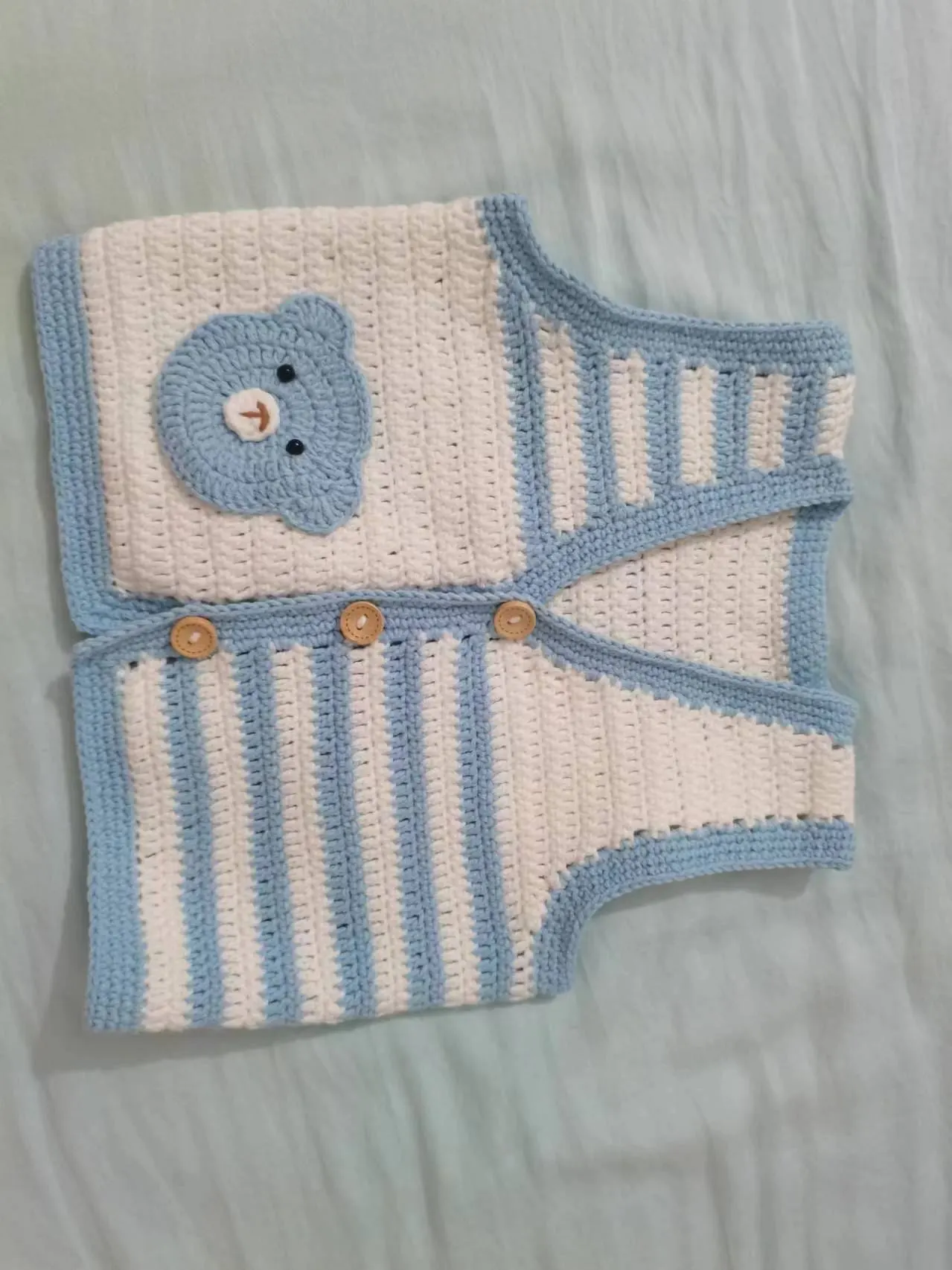 萌趣马甲完成✅, a crochet project shared by 蝶舞花