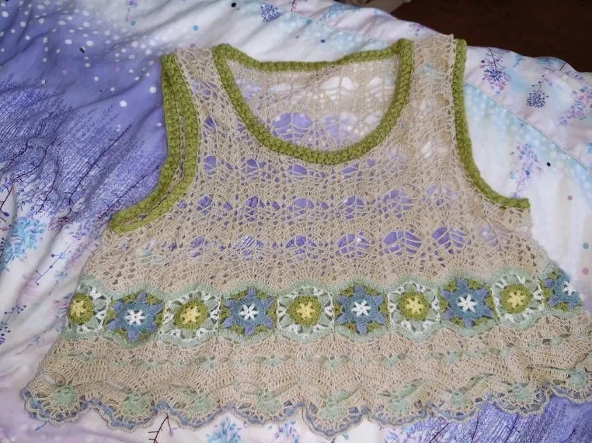 钩织背心, a crochet project shared by 彼岸花开