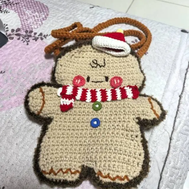 姜饼人手机包, a crochet project shared by 知足常乐