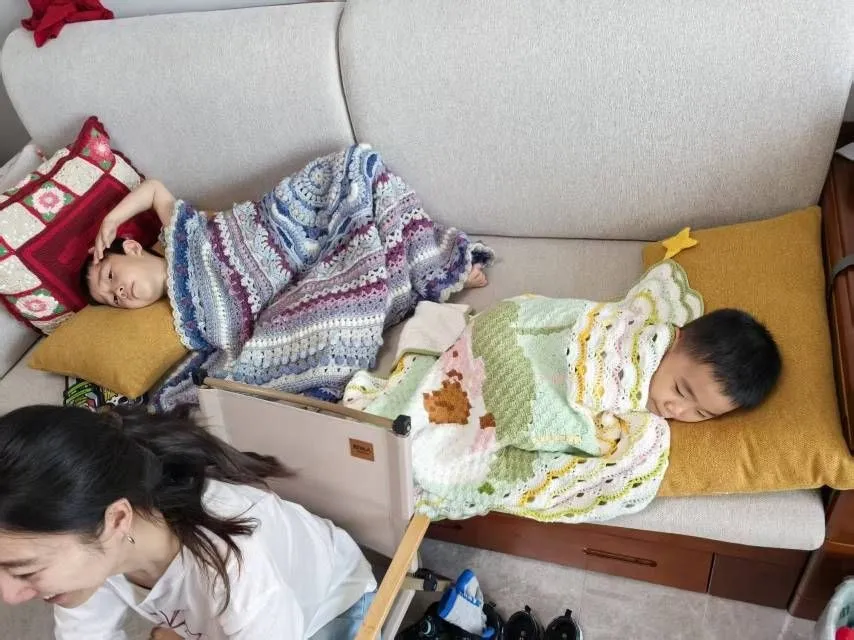 毛毯派上用场啦