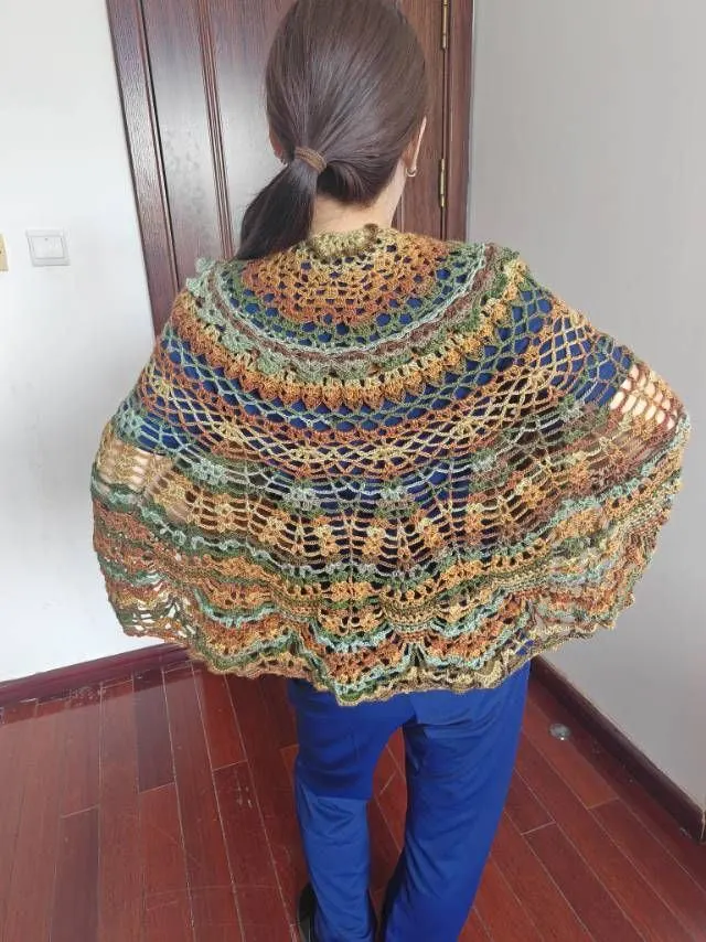 茱萸披肩, a crochet project shared by 曦果果