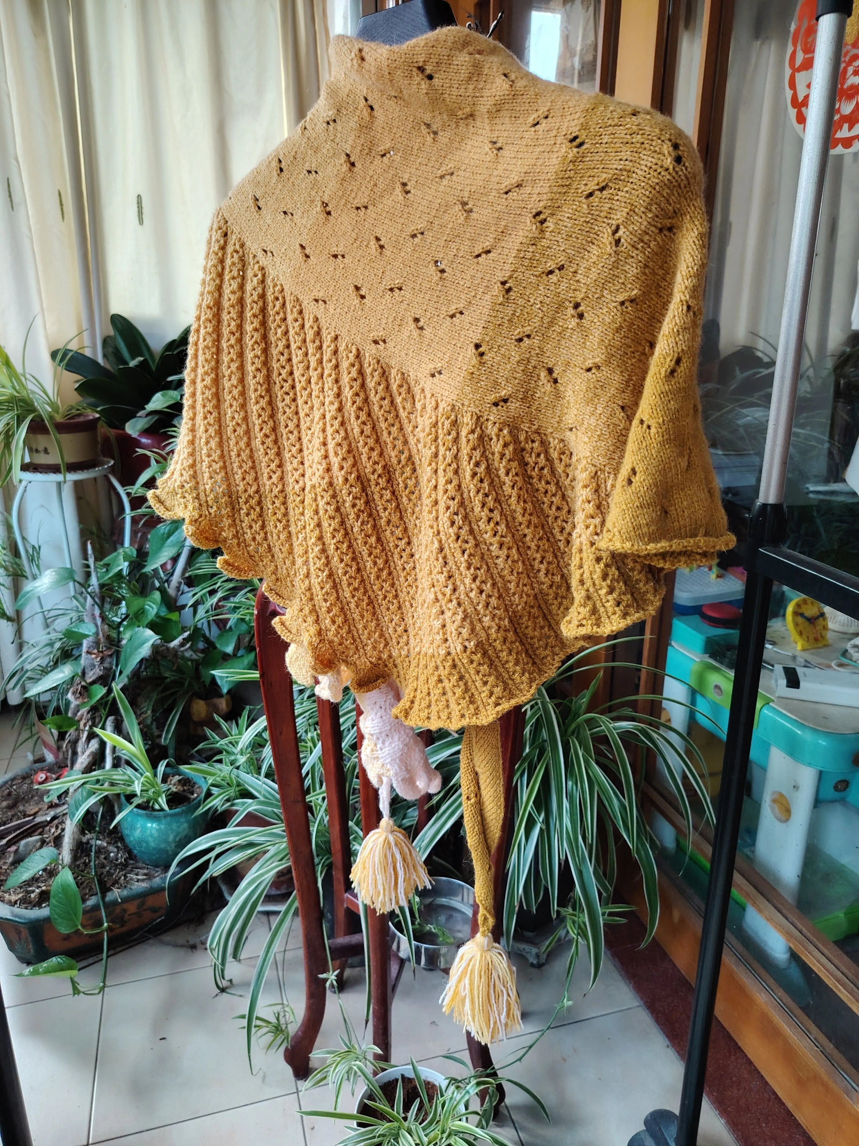 诗词赋·银杏披肩完工啦, a crochet project shared by 夜雨含欣