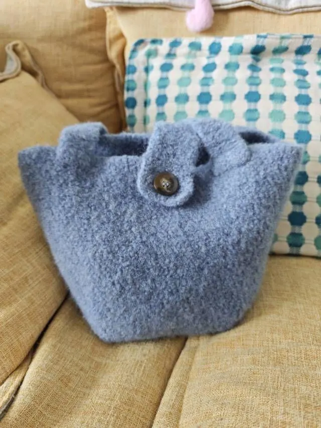 羊毛毡化包包~作业+2😙, a crochet project shared by 管管儿hg