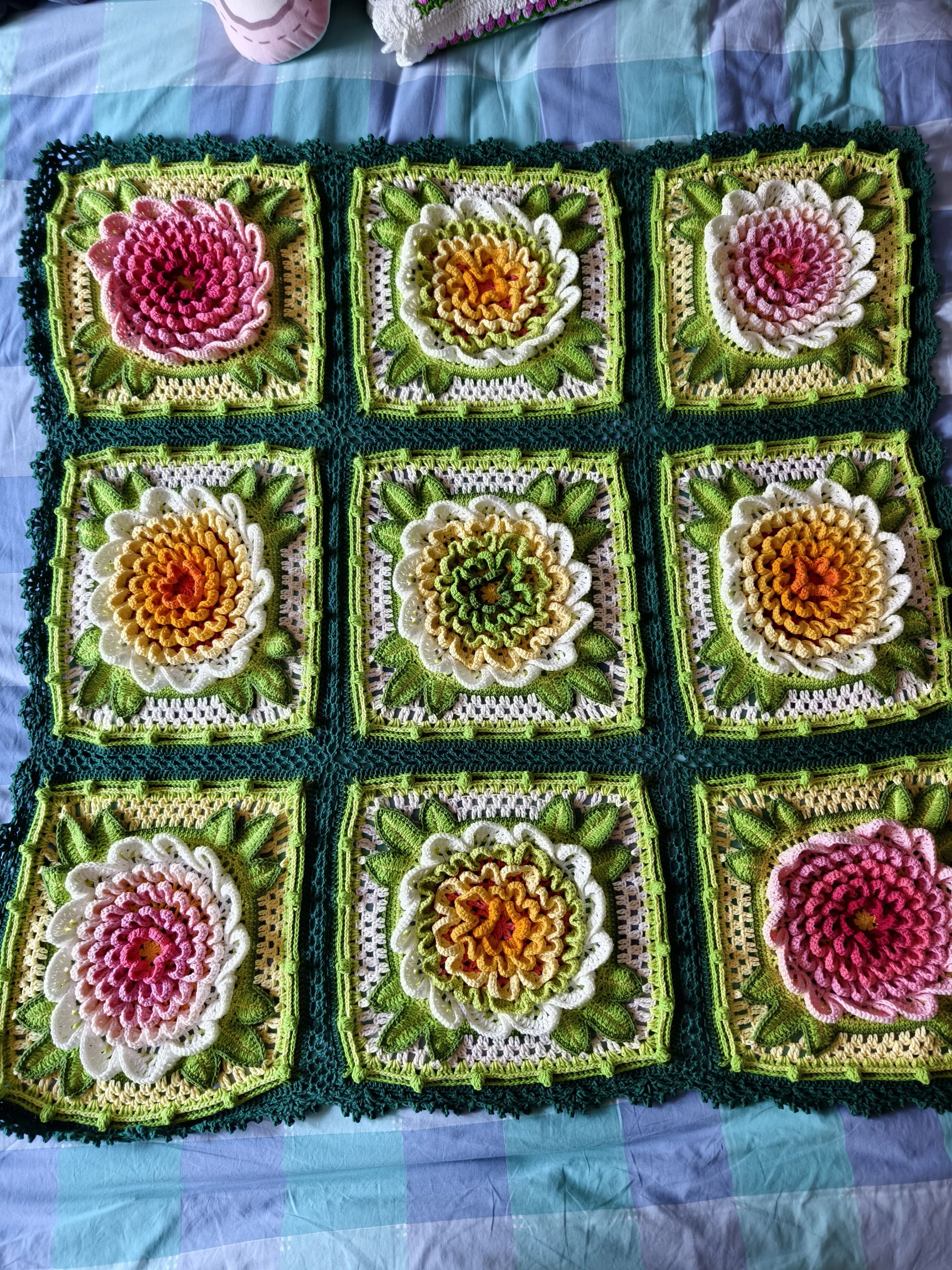 花开富贵牡丹毯, a crochet project shared by 小玲