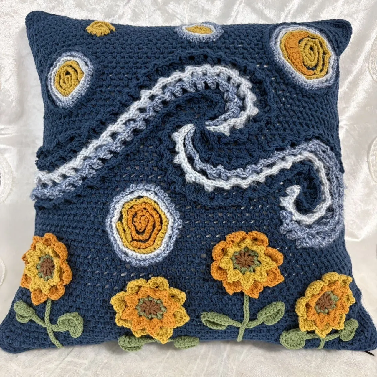 星月夜向日葵抱枕, a crochet project shared by 温暖