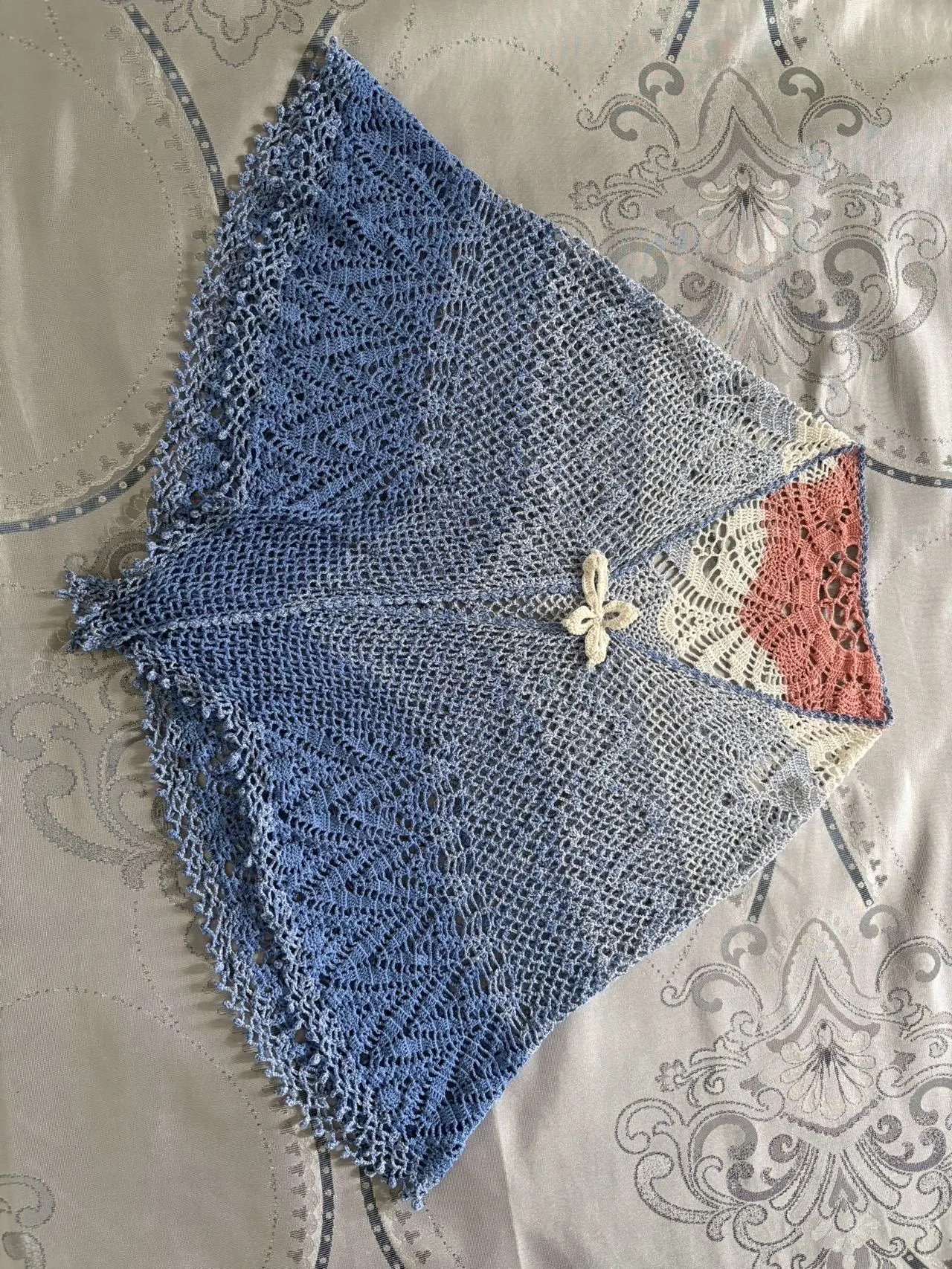 我的渐变色披风, a crochet project shared by 醒悟