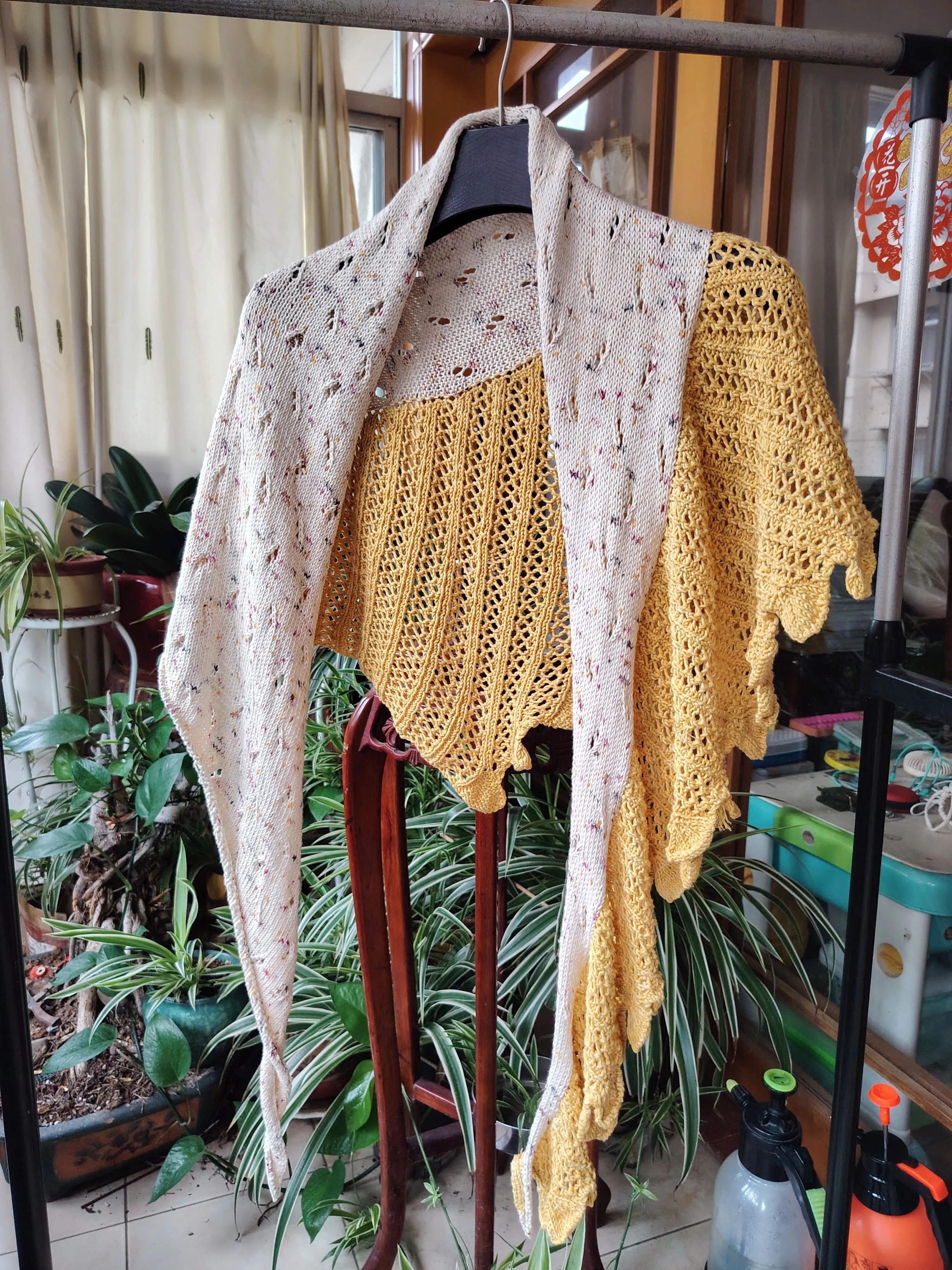 二刷诗词赋·银杏披肩, photo 1